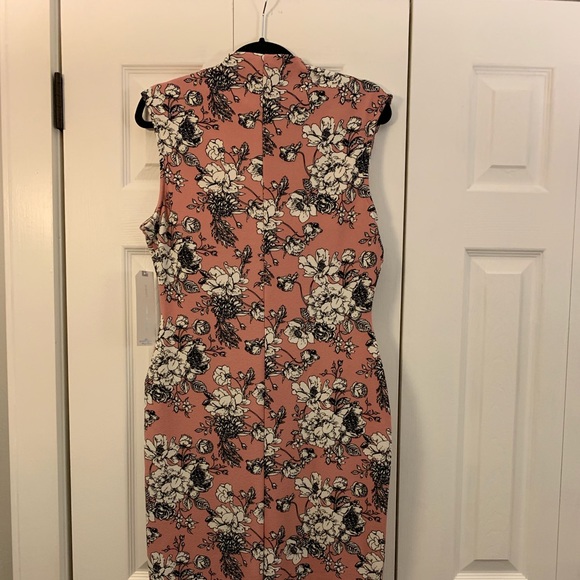 Pattern dress - Picture 3 of 5